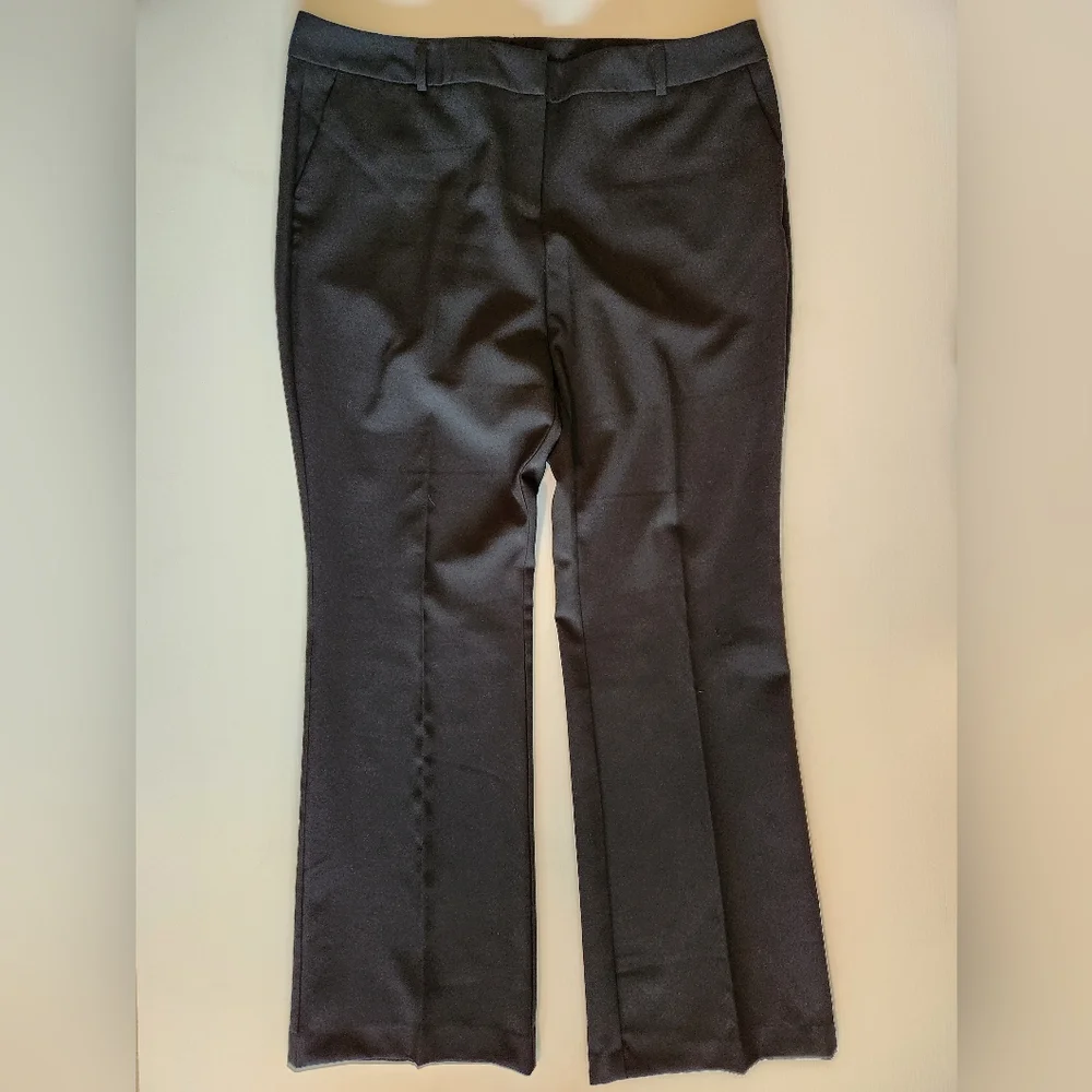 New York & Company Black Women's Dress Pants - Hook & Zip Closure - Picture 7 of 11